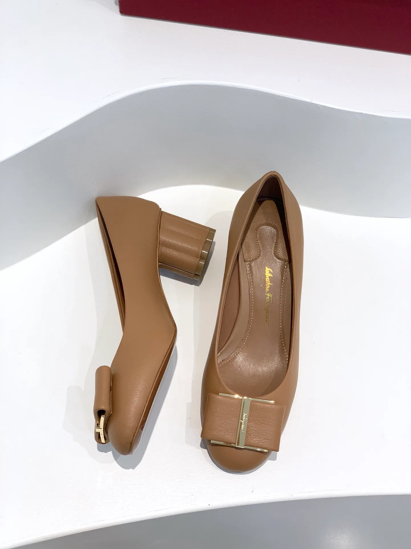 Туфли Женские Salvatore Ferragamo 11675503