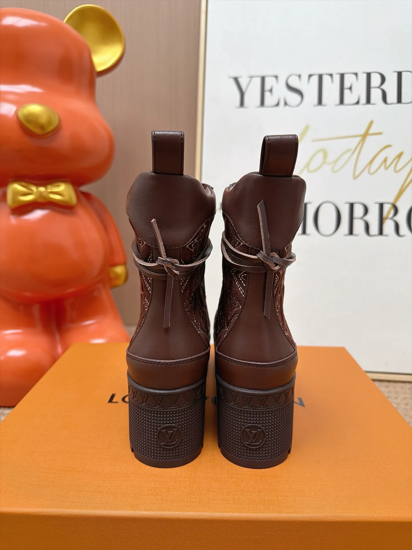 Ботинки Женские Louis Vuitton 18239718