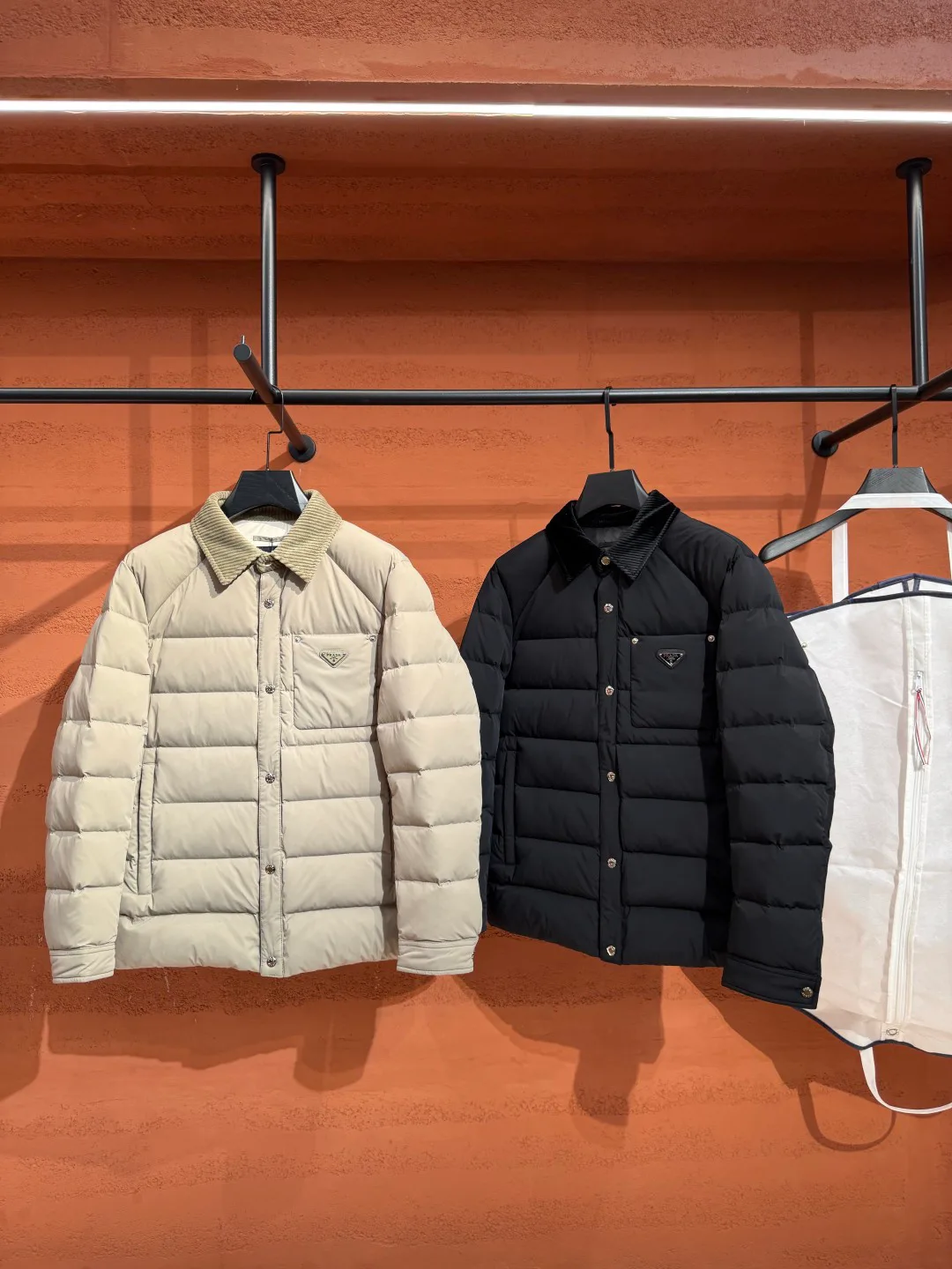 Куртки И Пуховики Женские Prada 18387797