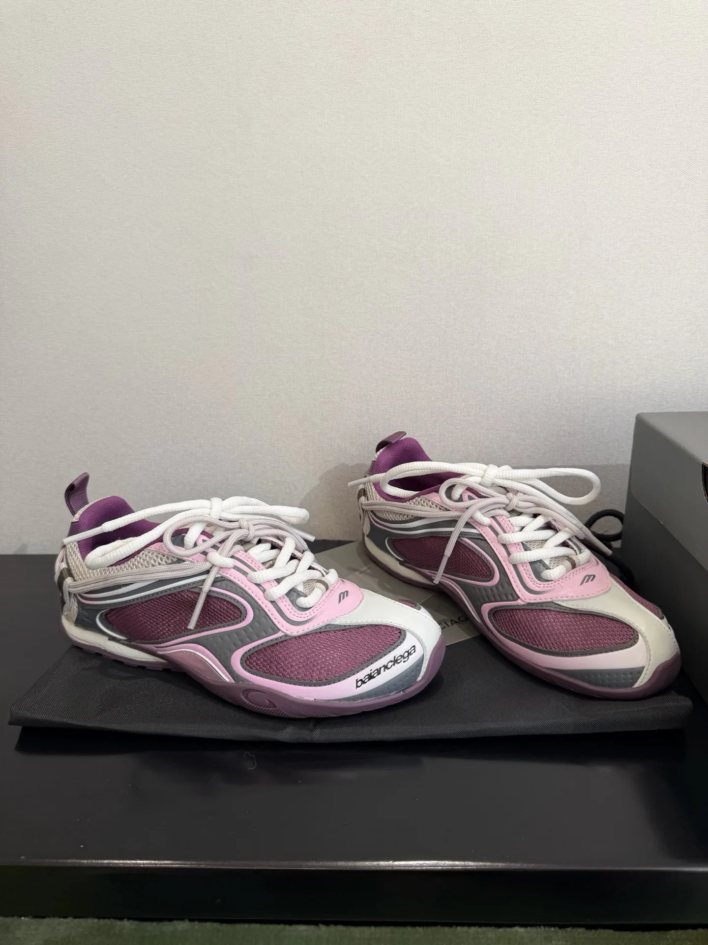 Кроссовки Женские Balenciaga 11911495