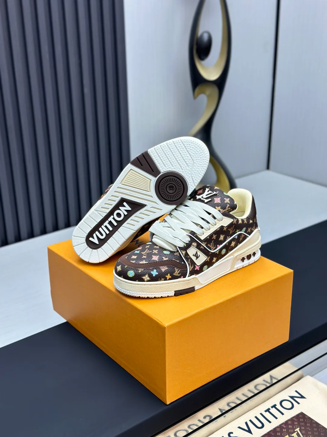 Кроссовки Женские Louis Vuitton 271978