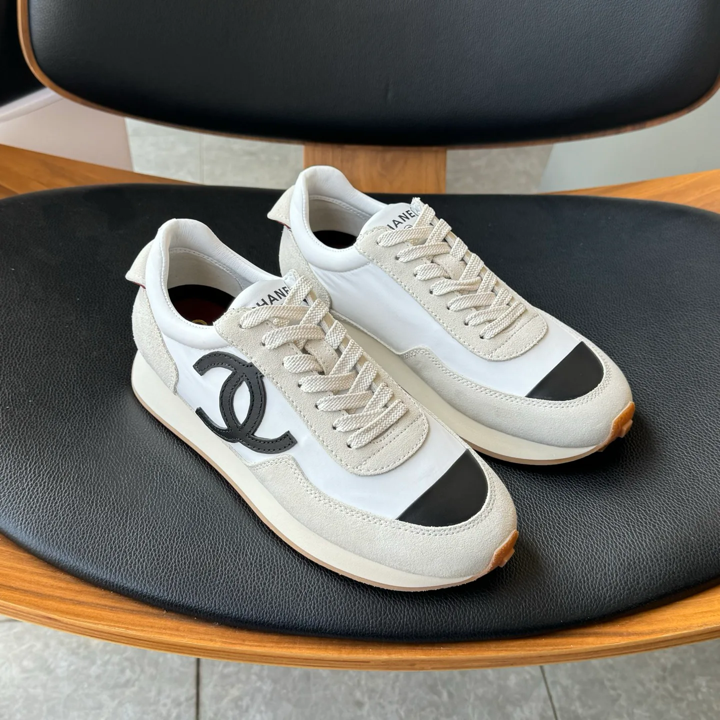 Кроссовки Женские Chanel 12629788