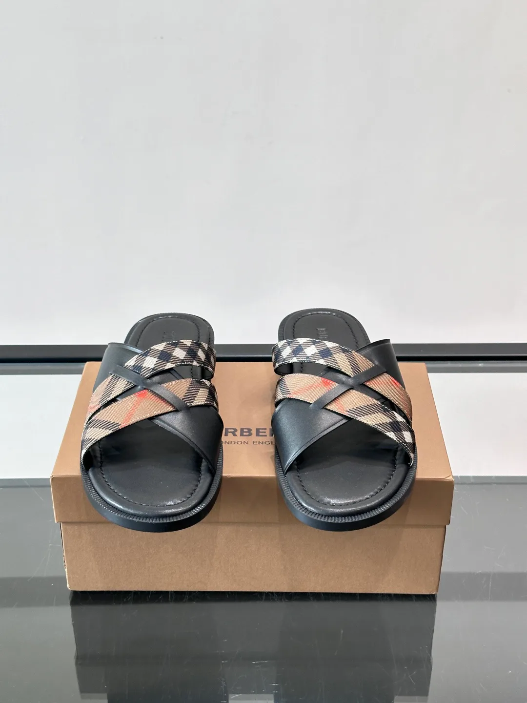 Сандалии Мужские Burberry 13480036