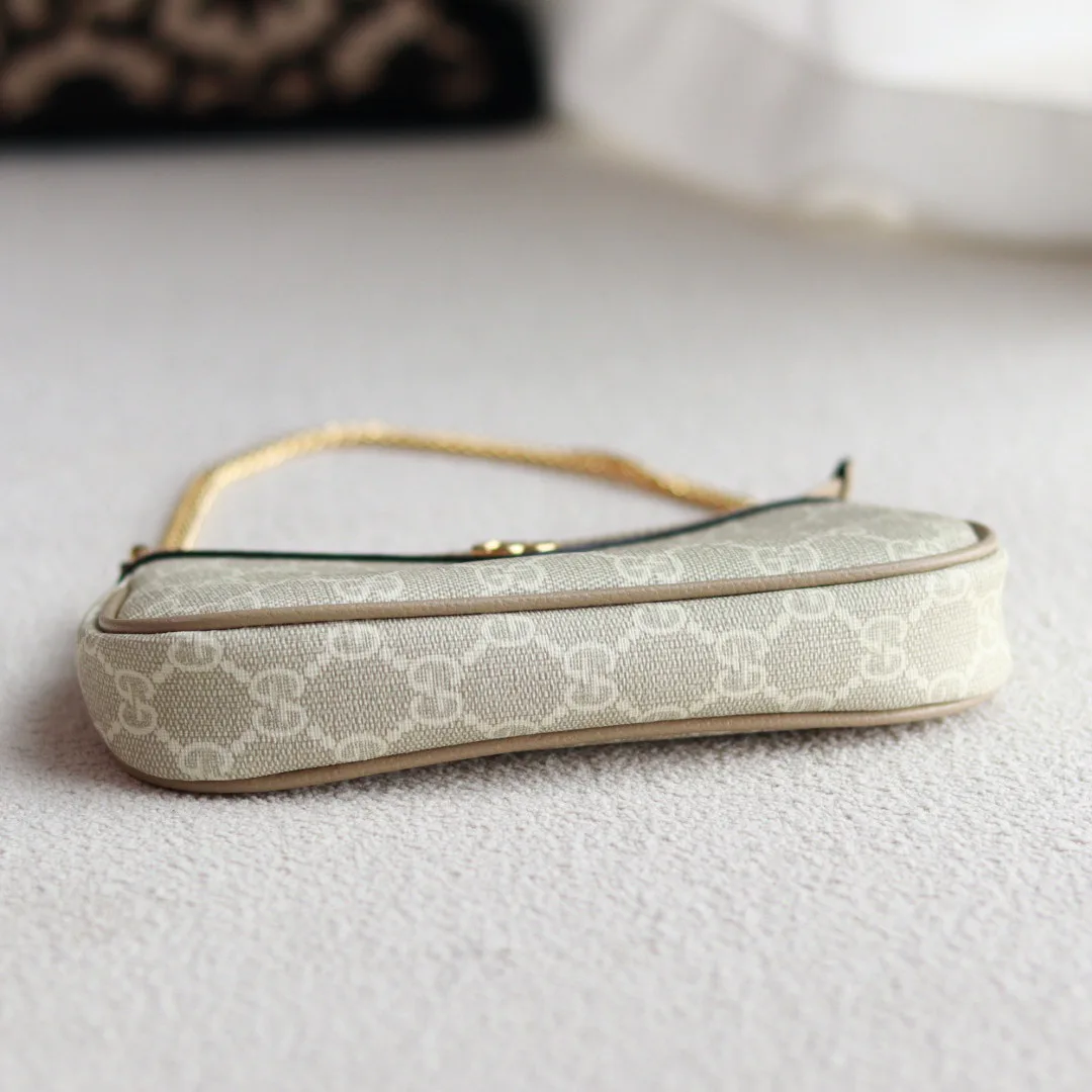 Классические Сумки Женские Gucci 11601478