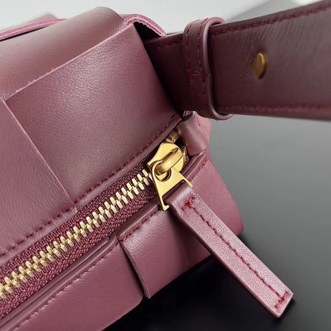 Сумки На Ремне Женские Bottega Veneta 11922460