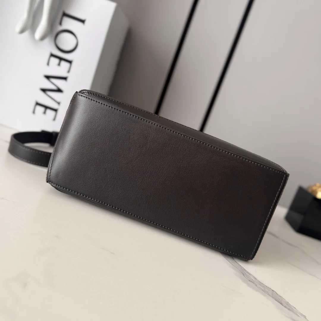 Классические Сумки Женские Loewe 18004237