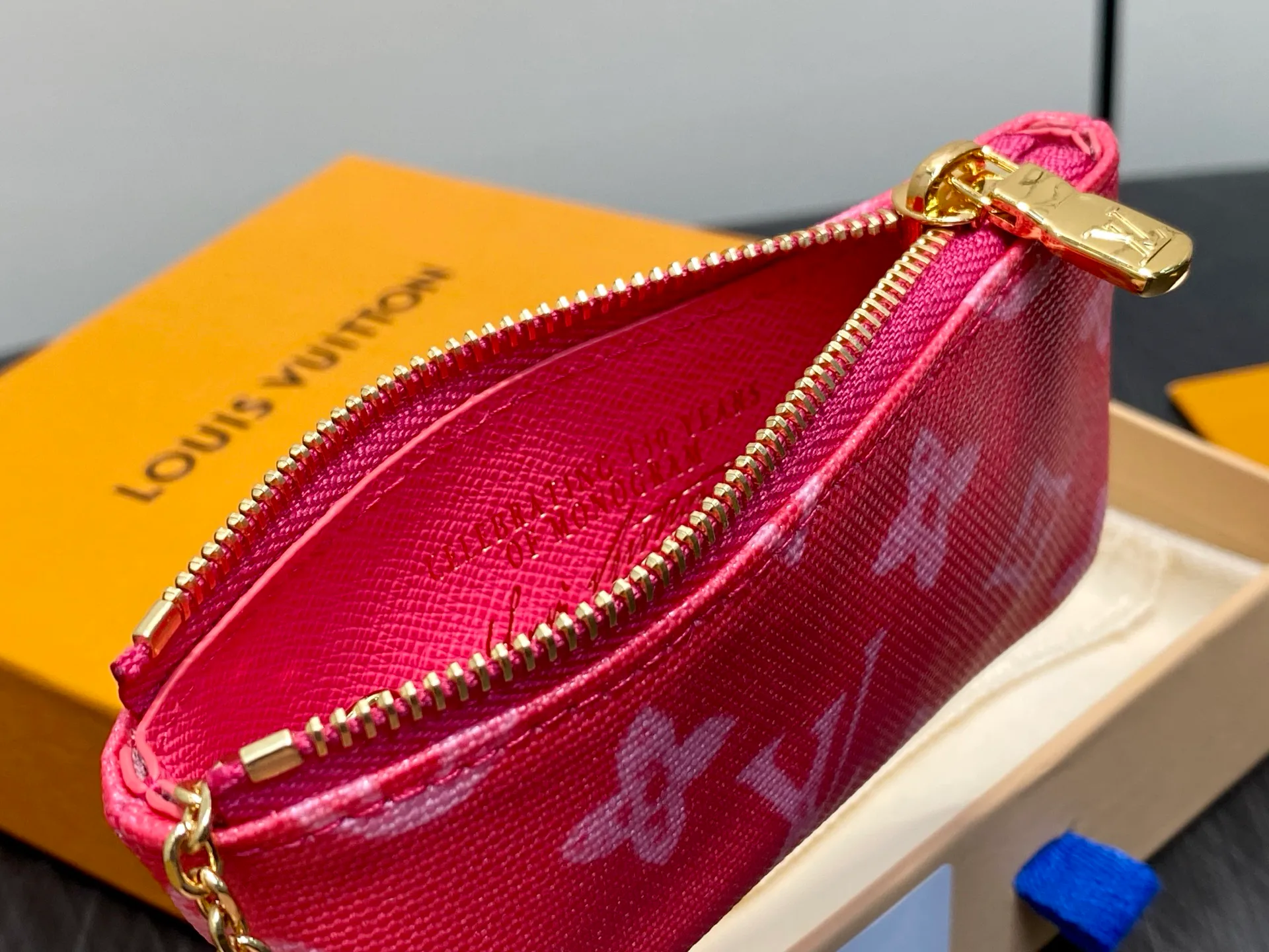 Клатчи Женские Louis Vuitton 2978507