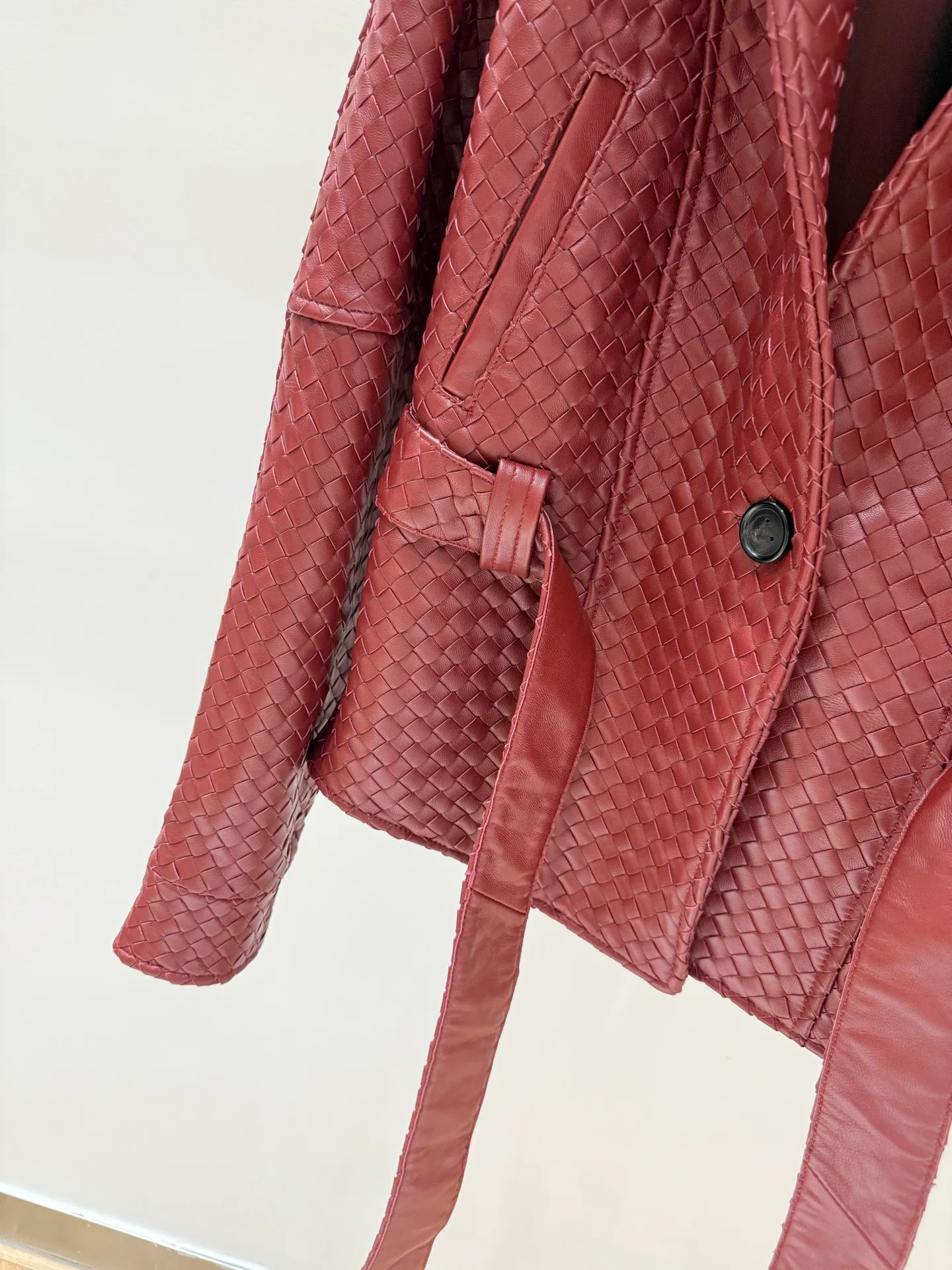 Кожаные Куртки И Дублёнки Женские Bottega Veneta 18083003