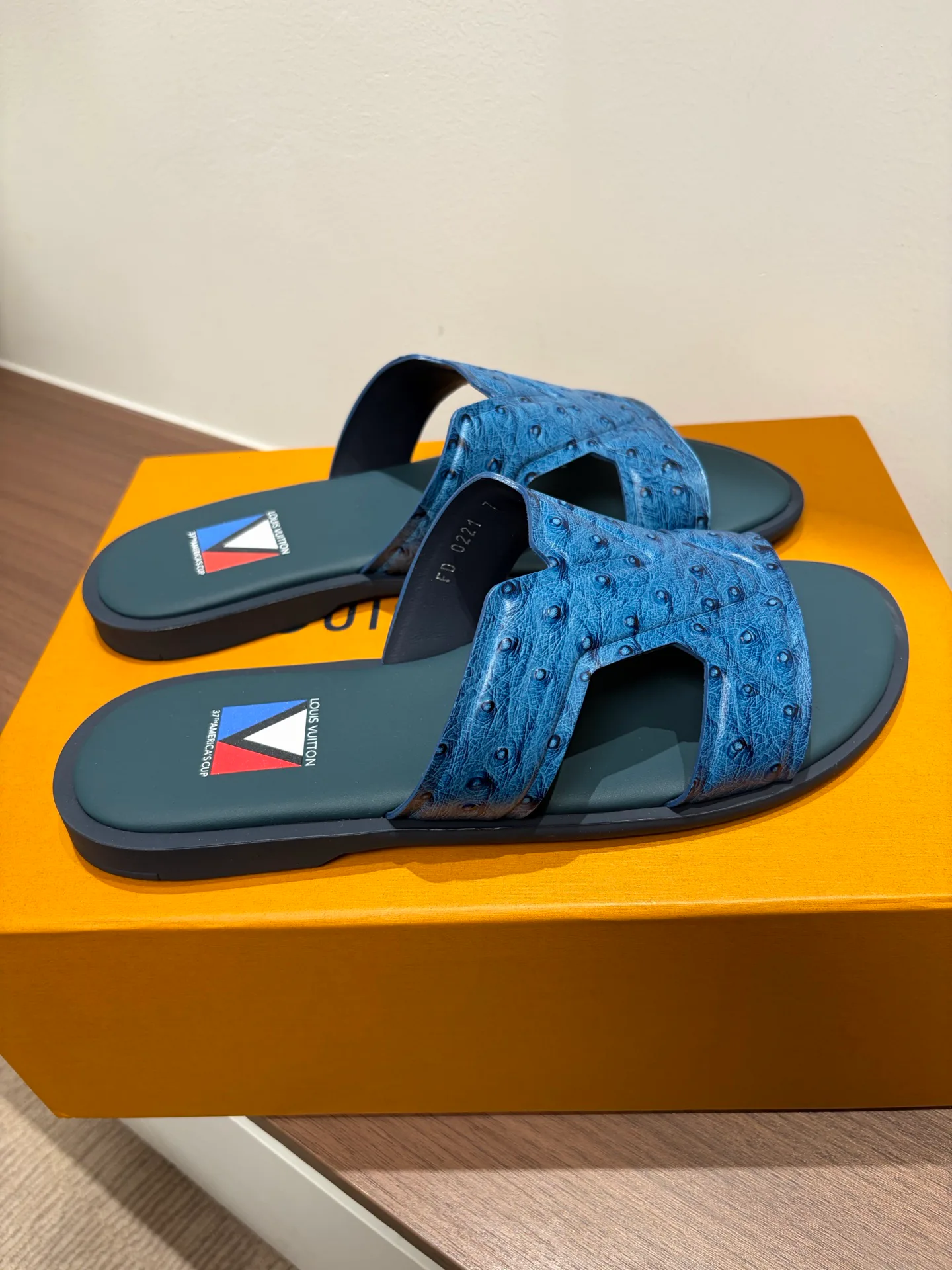 Шлепанцы Мужские Louis Vuitton 12826631