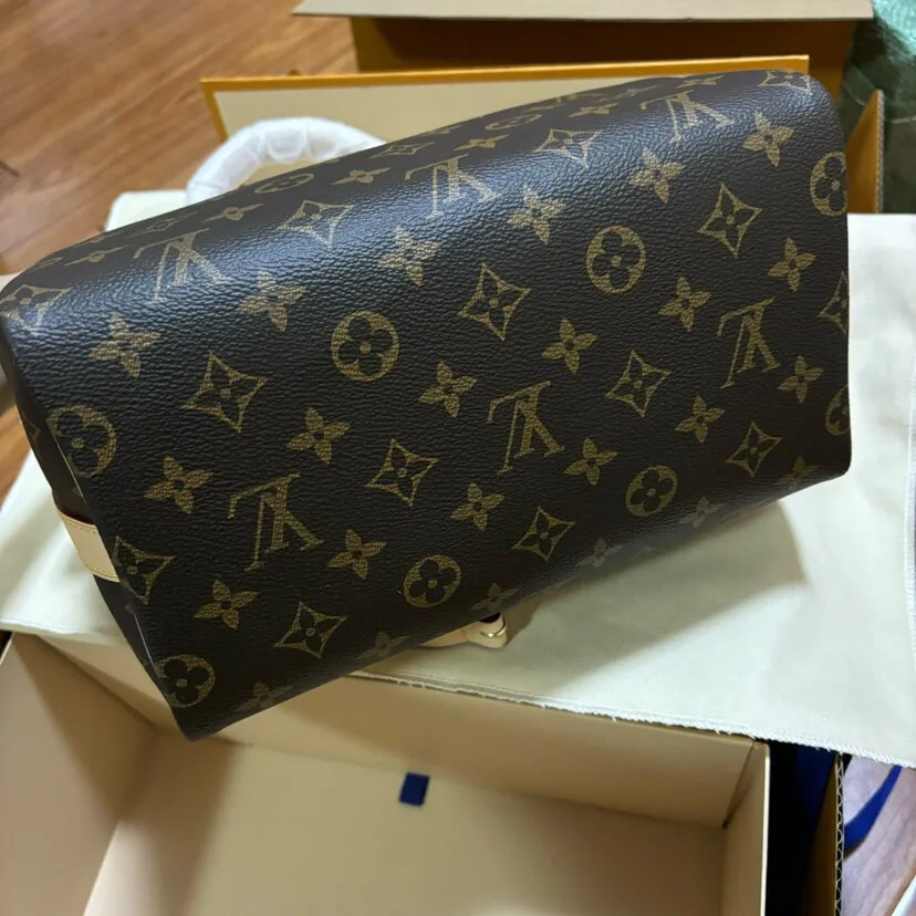 Классические Сумки Женские Louis Vuitton 10786379