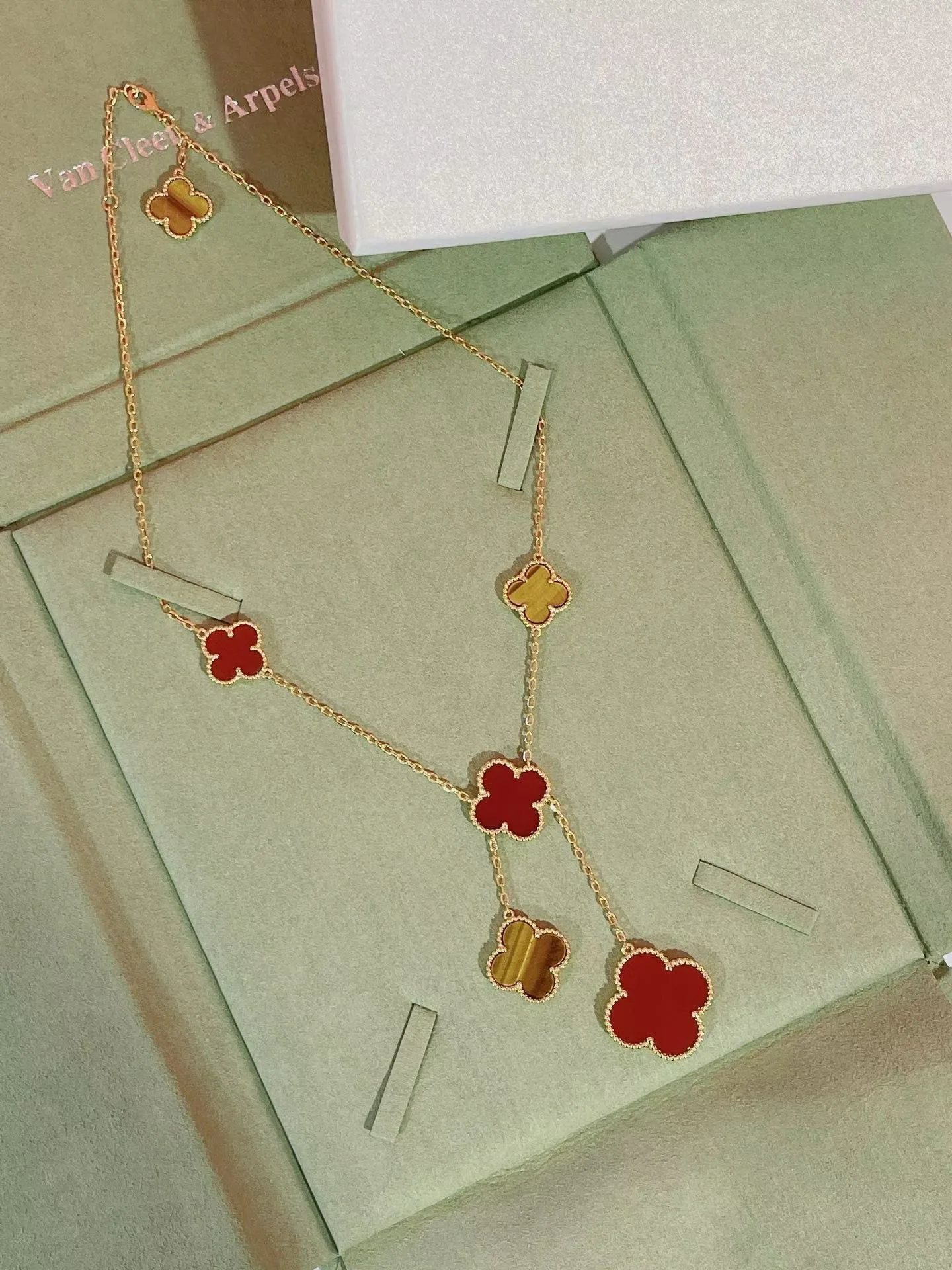 Бижутерия Van Cleef & Arpels 4971328