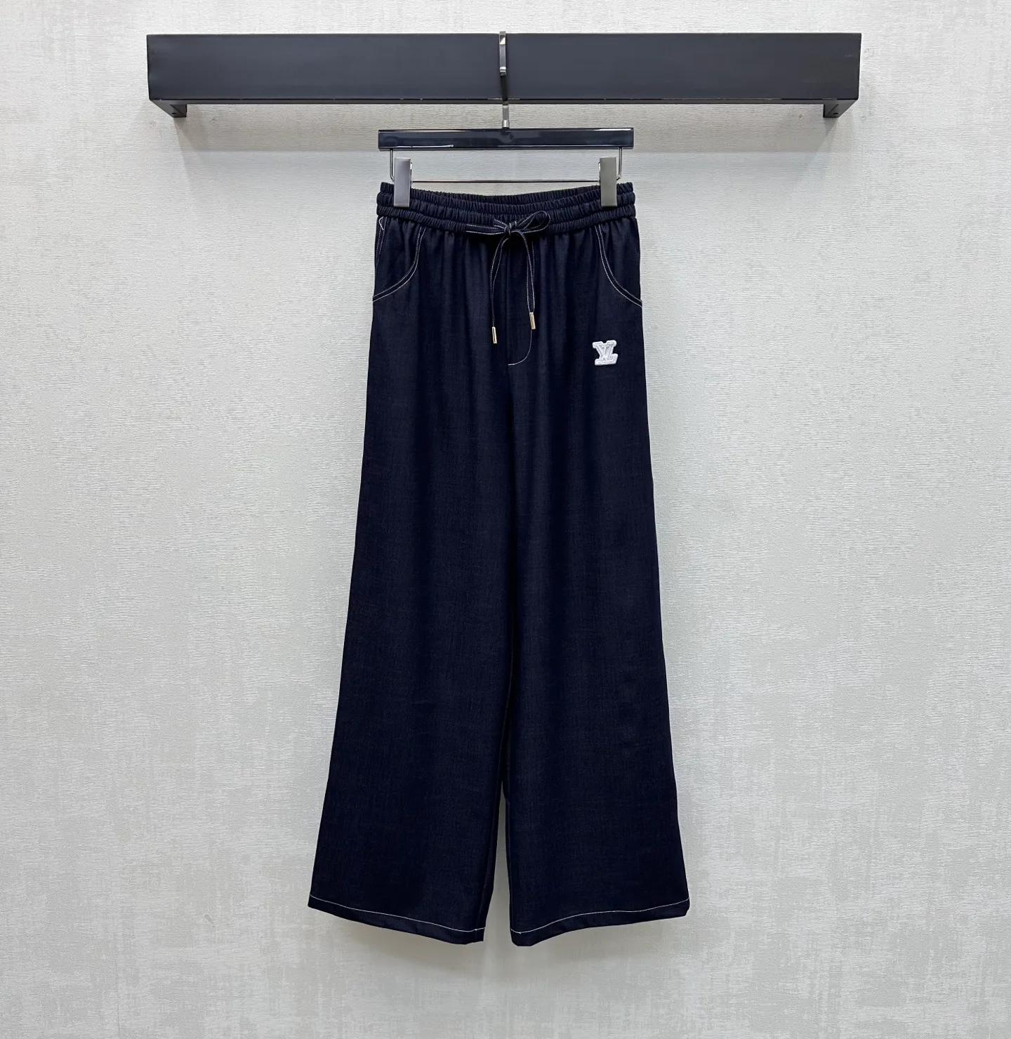 Брюки Женские Louis Vuitton 11673854