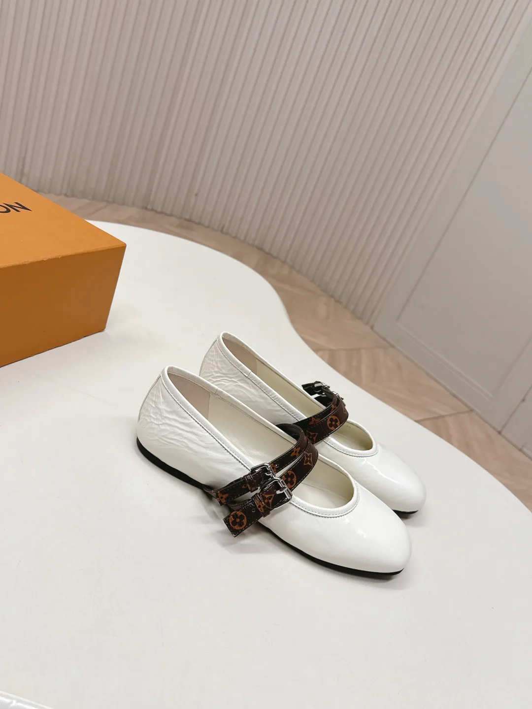 Туфли Женские Louis Vuitton 13553649
