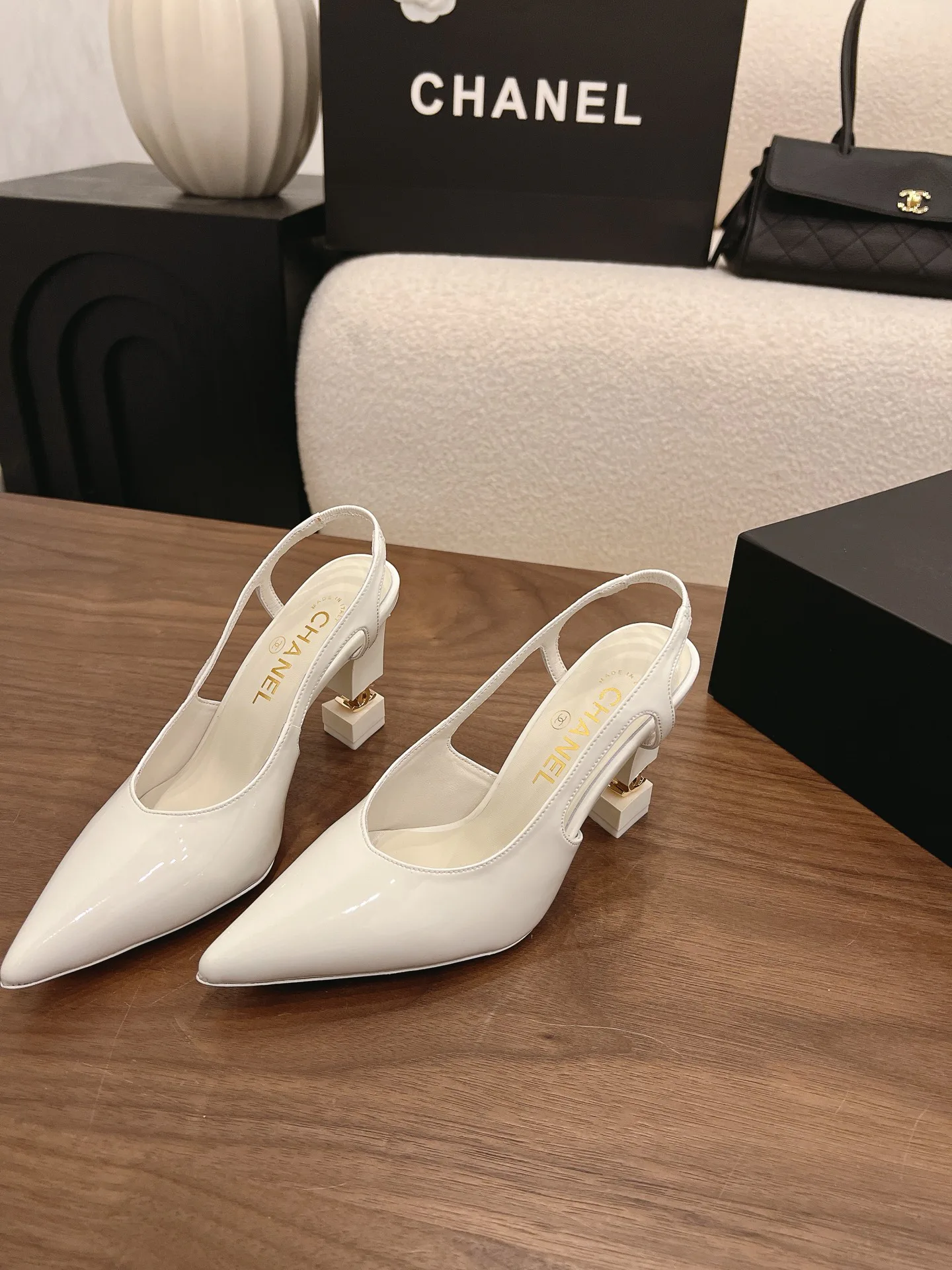 Туфли Женские Chanel 17342735