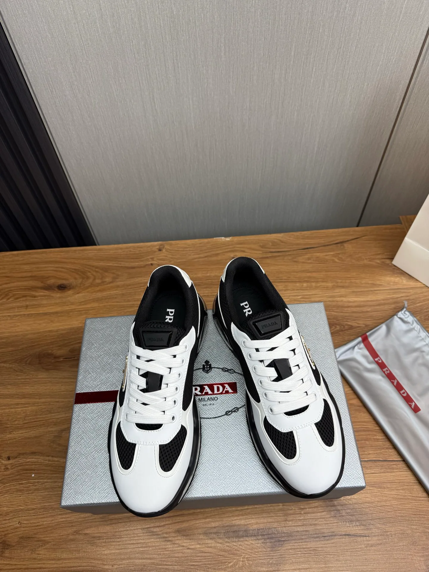 Кроссовки Мужские Prada 72002