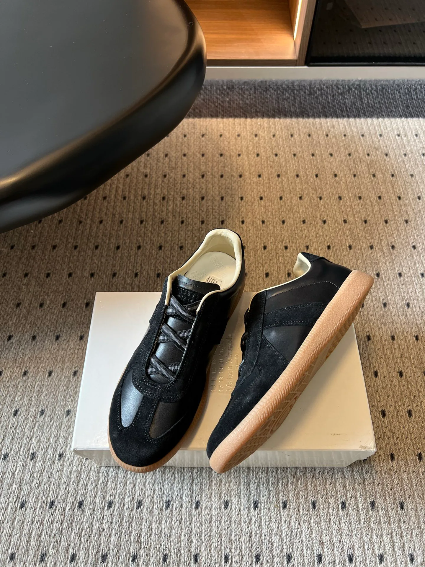 Кроссовки Женские Maison Margiela 17568940