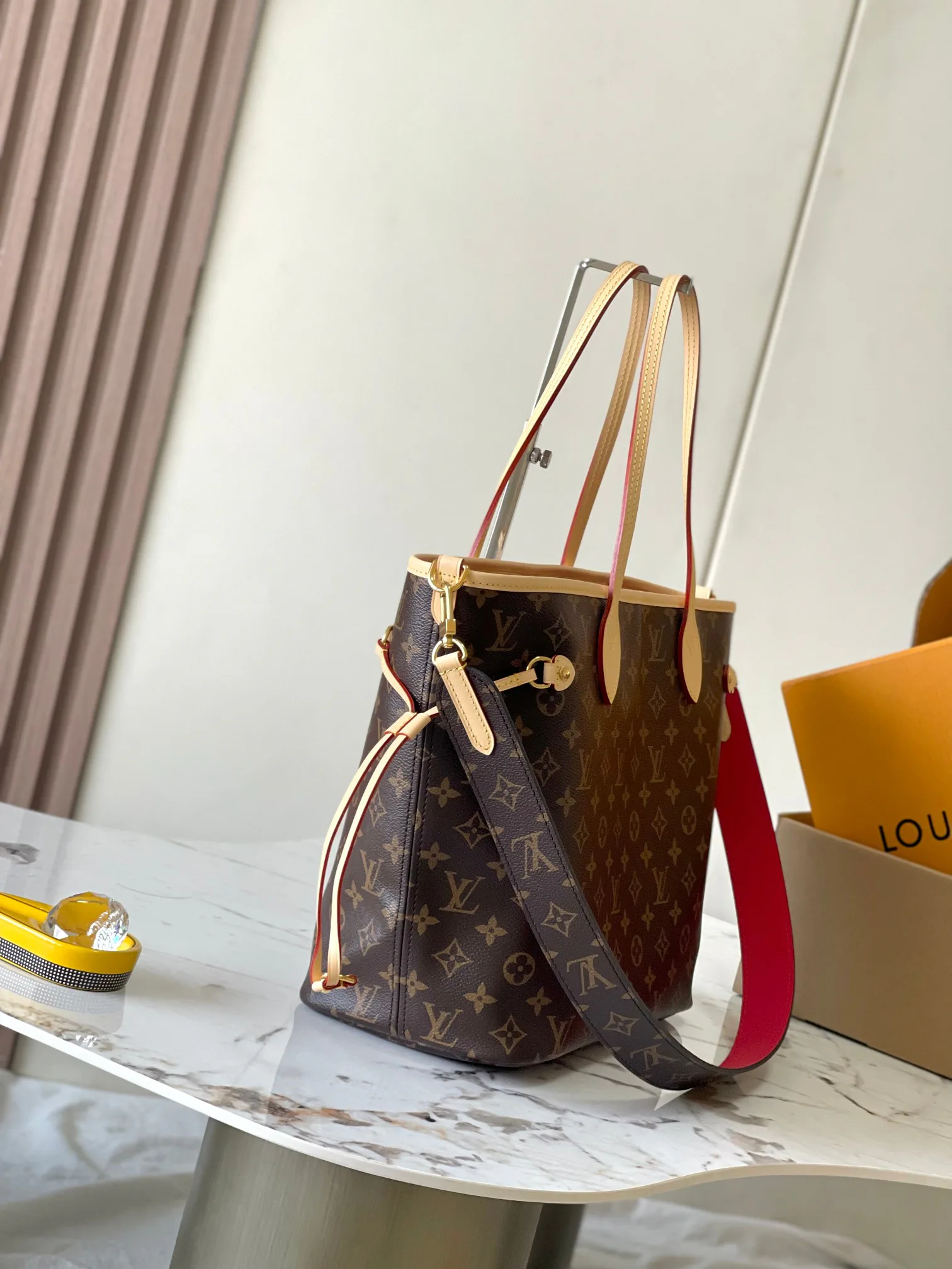 Классические Сумки Женские Louis Vuitton 18153069
