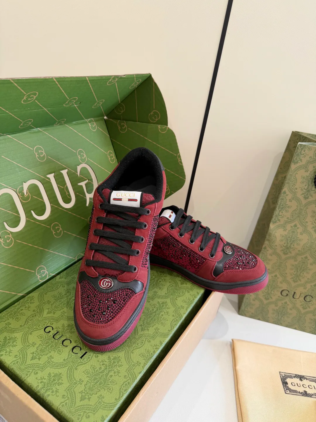 Кроссовки Женские Gucci 839594