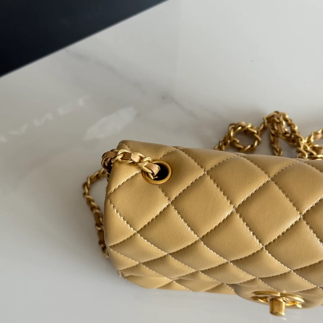 Классические Сумки Женские Chanel 17827589