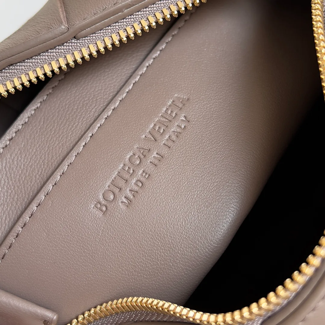 Классические Сумки Женские Bottega Veneta 18161097