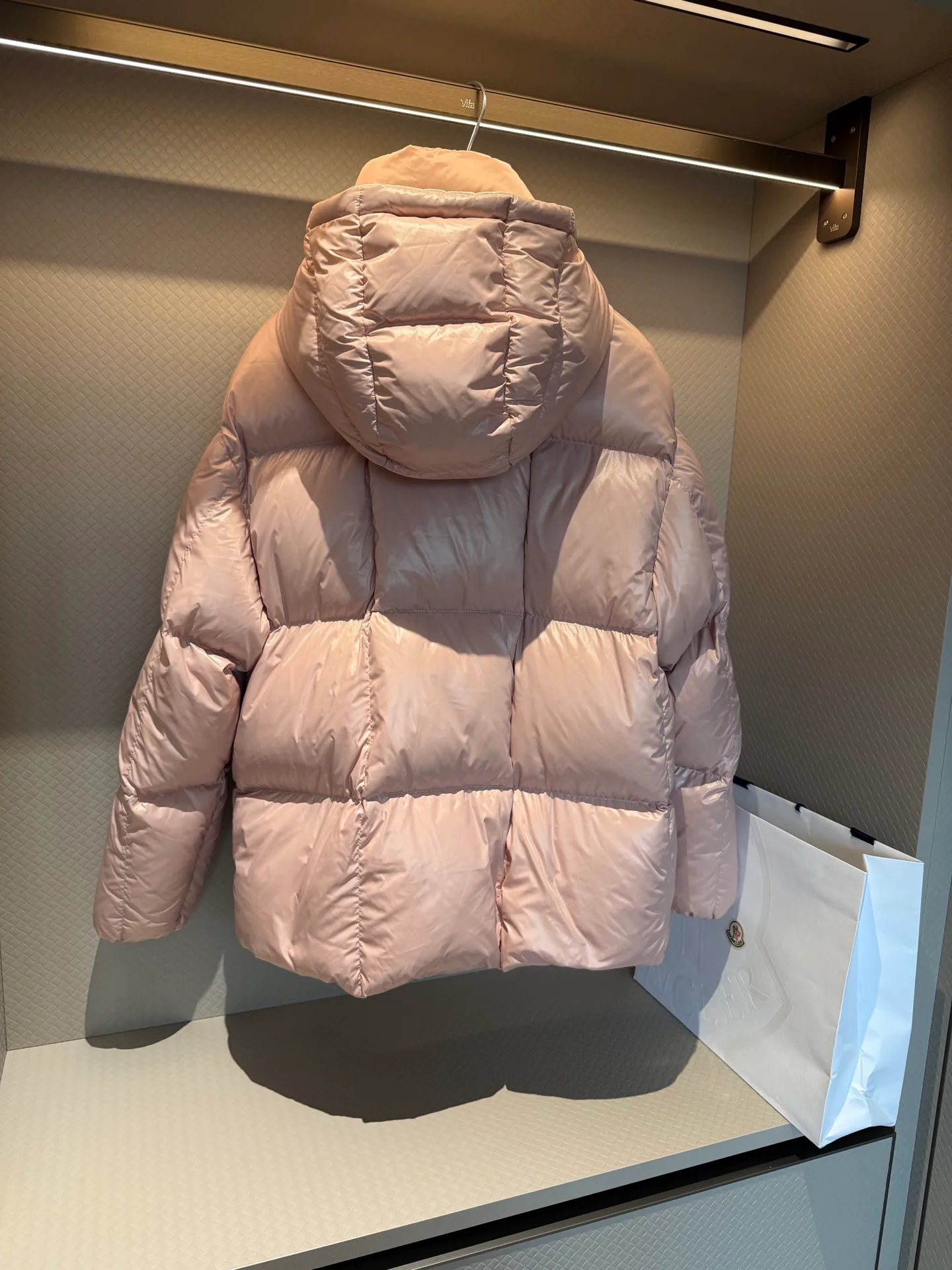 Куртки И Пуховики Женские Moncler 18956330