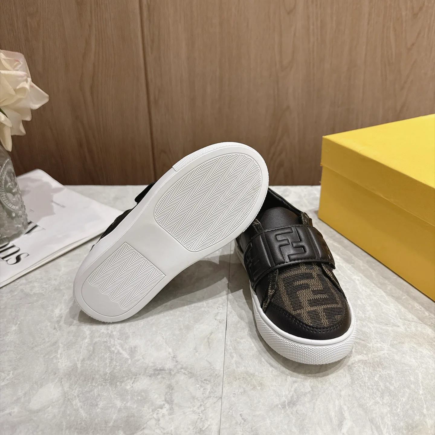 Кроссовки Мужские Fendi 18078340