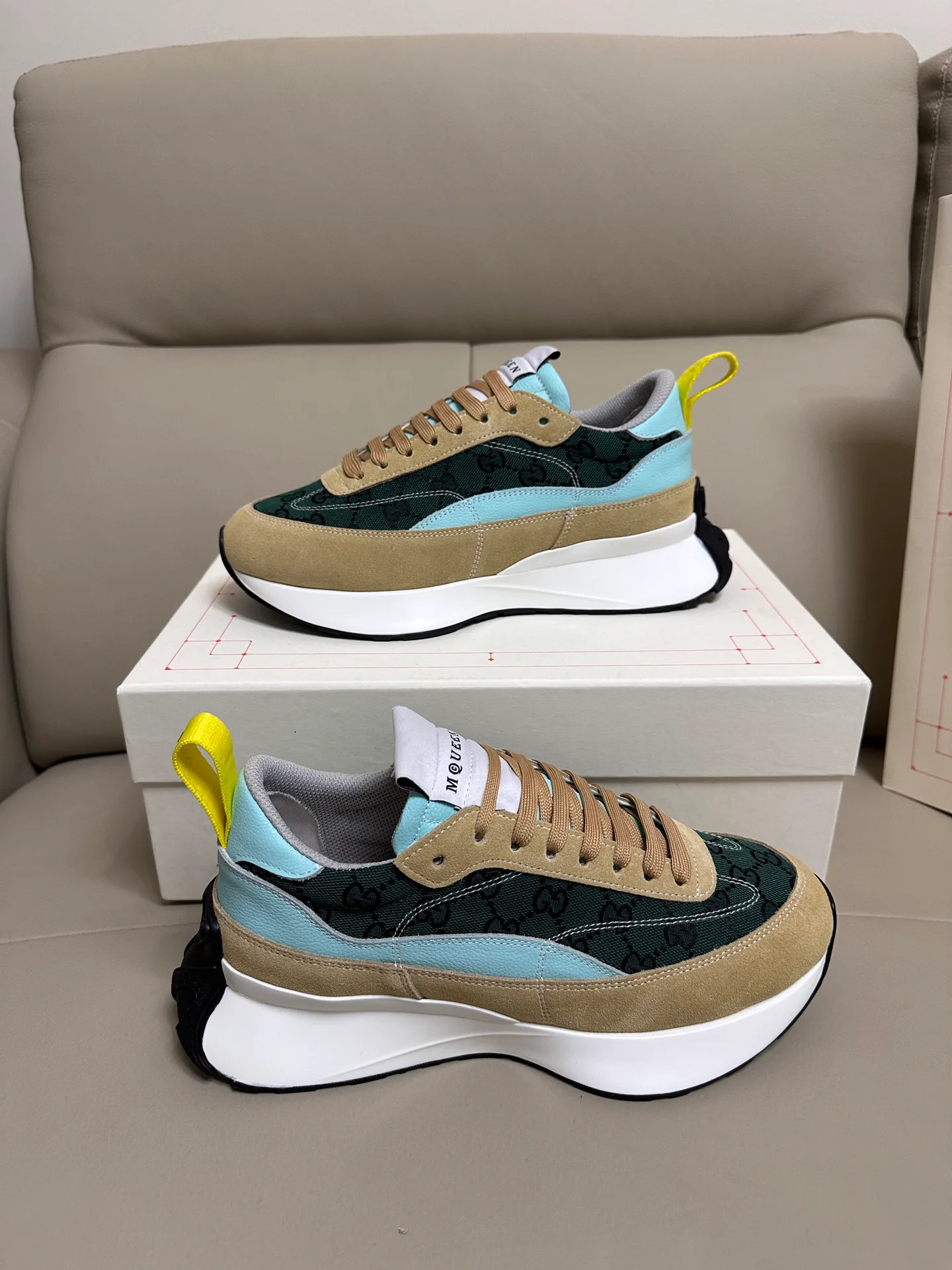 Кроссовки Женские Alexander Mcqueen 18616738