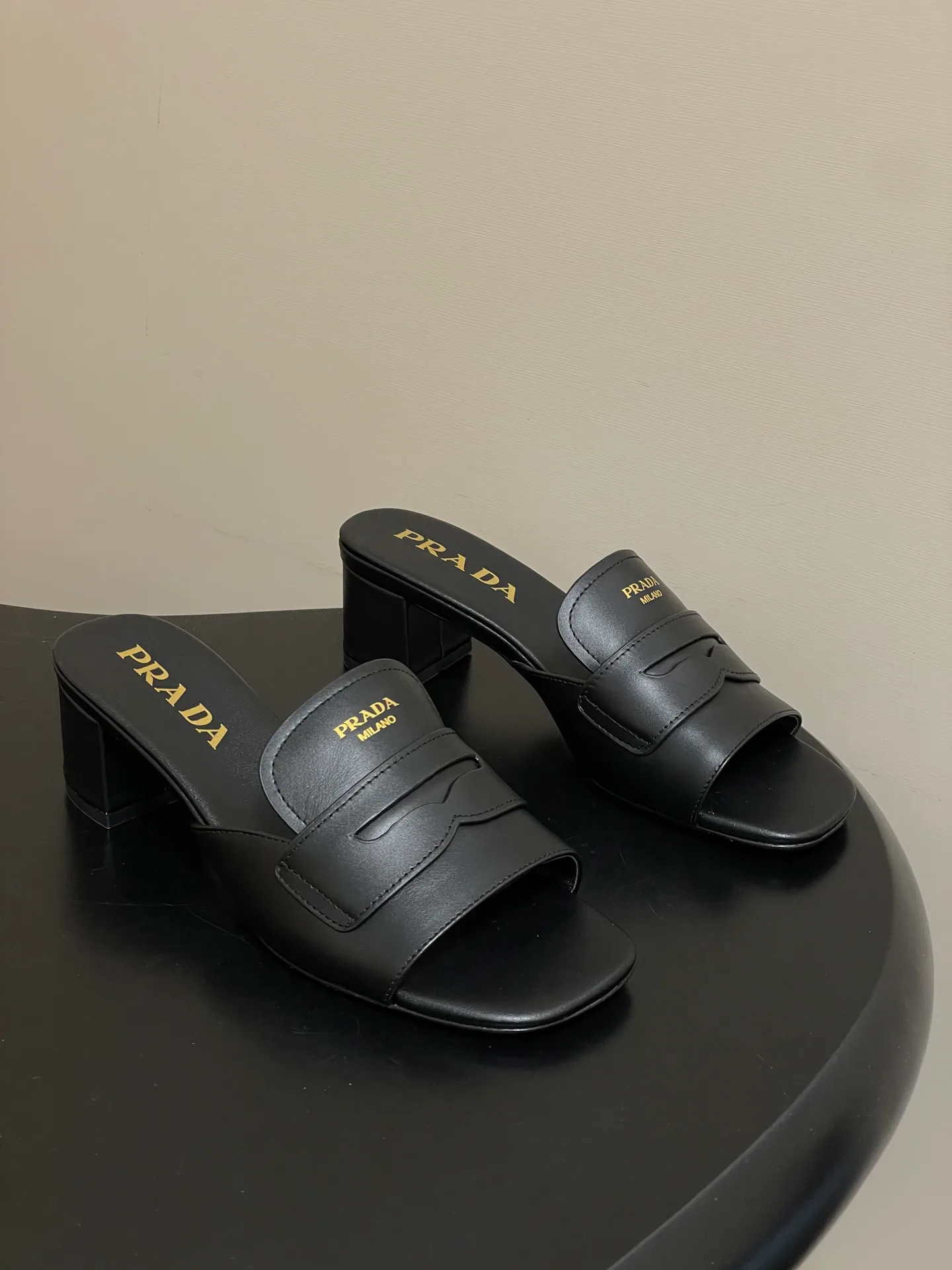 Босоножки Женские Prada 10993966