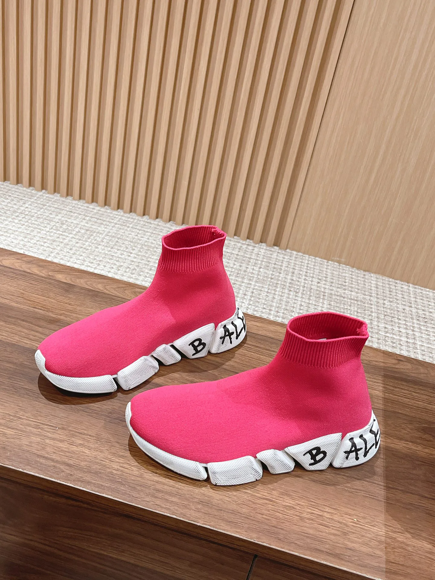 Кроссовки Женские Balenciaga 19780177