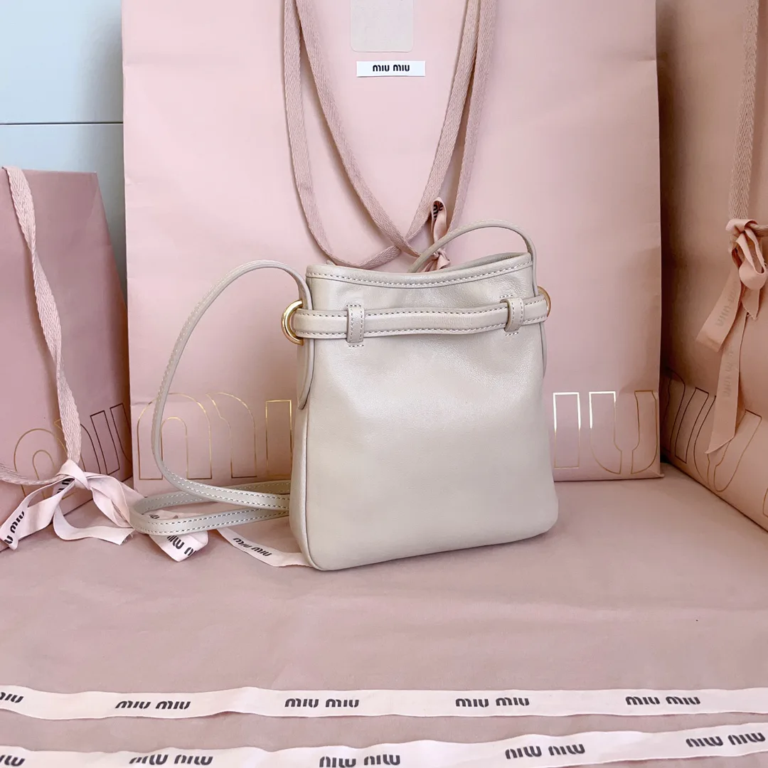 Клатчи Женские Miu Miu 11872259