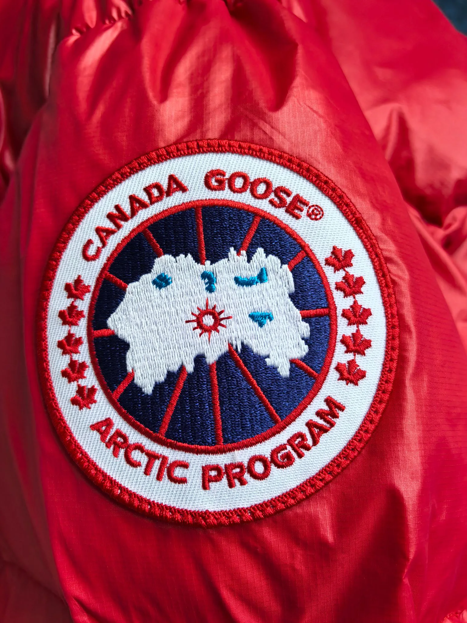 Куртки И Пуховики Женские Canada Goose 18927765