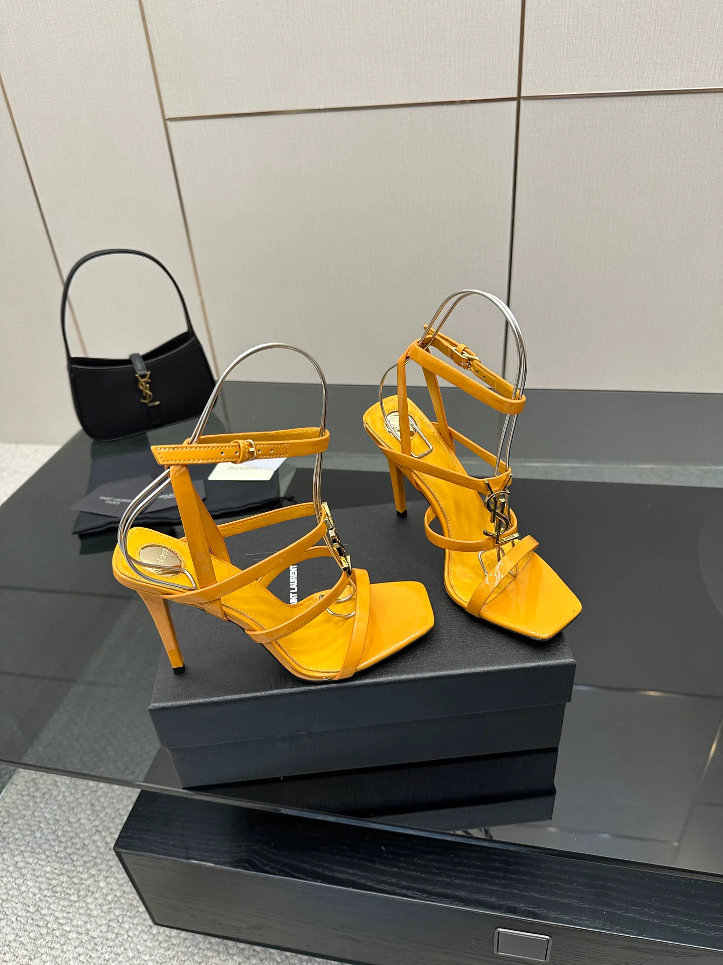 Босоножки Женские Saint Laurent 13164407