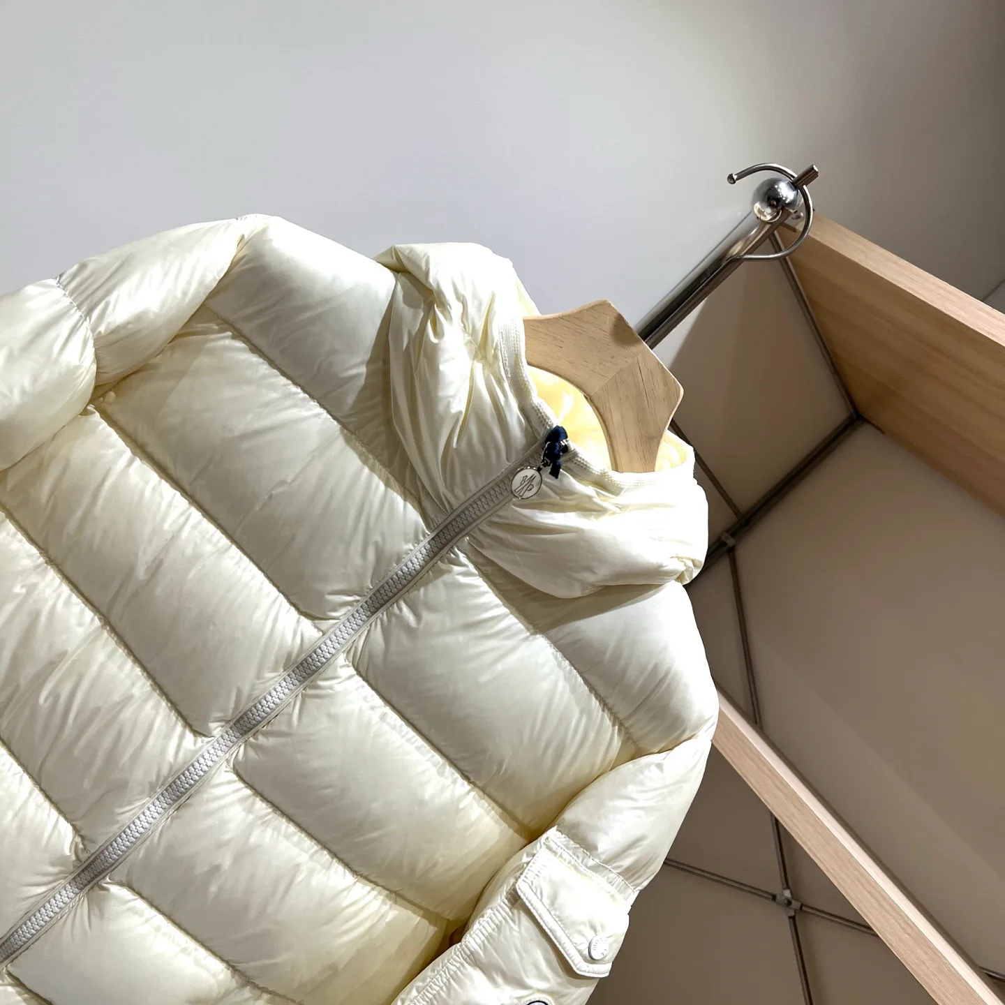 Куртки И Пуховики Женские Moncler 18043628