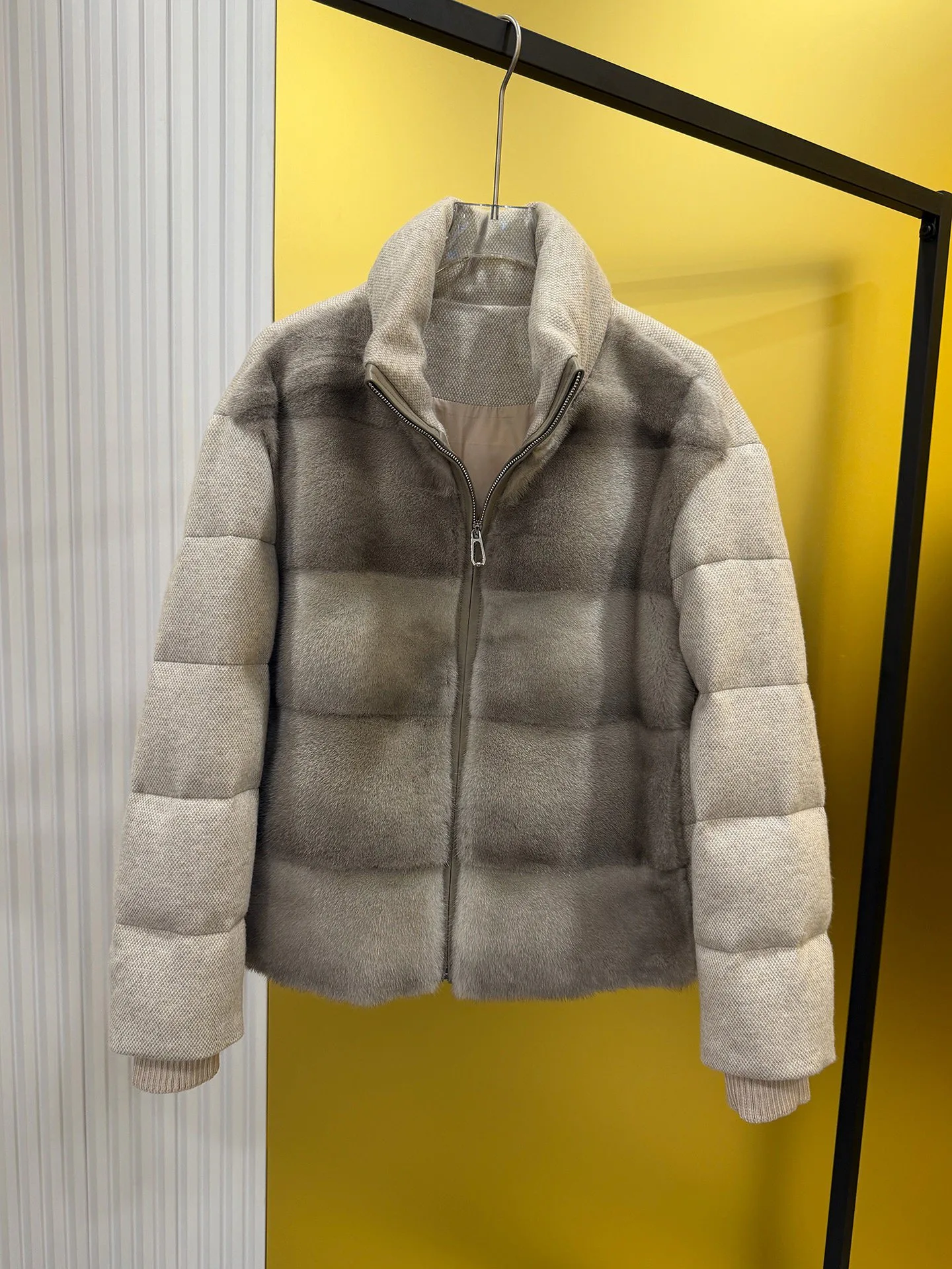 Куртки И Пуховики Женские Loro Piana 19779176