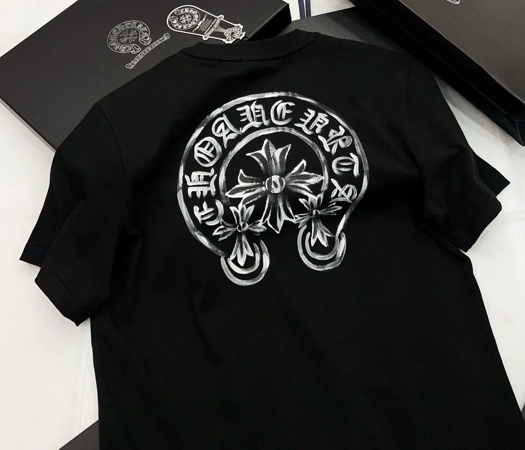 Футболки Женские Chrome Hearts 12729651