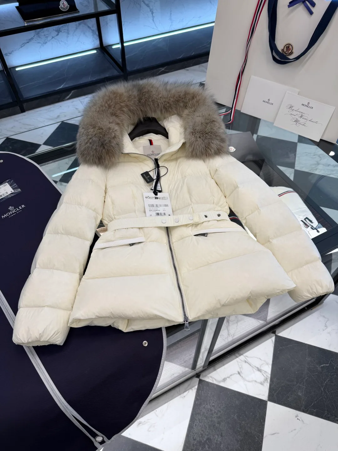 Куртки И Пуховики Женские Moncler 19637003