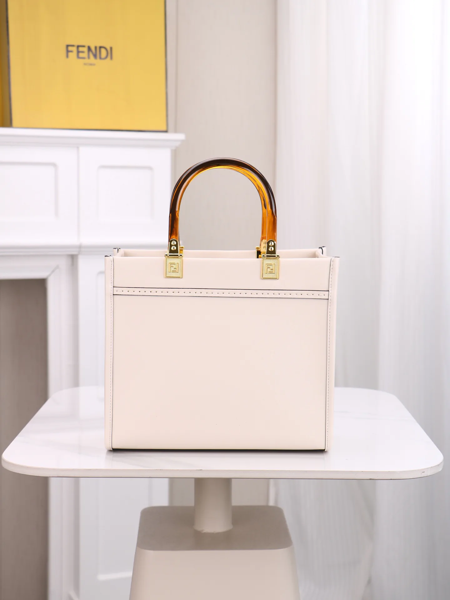 Классические Сумки Женские Fendi 18005131