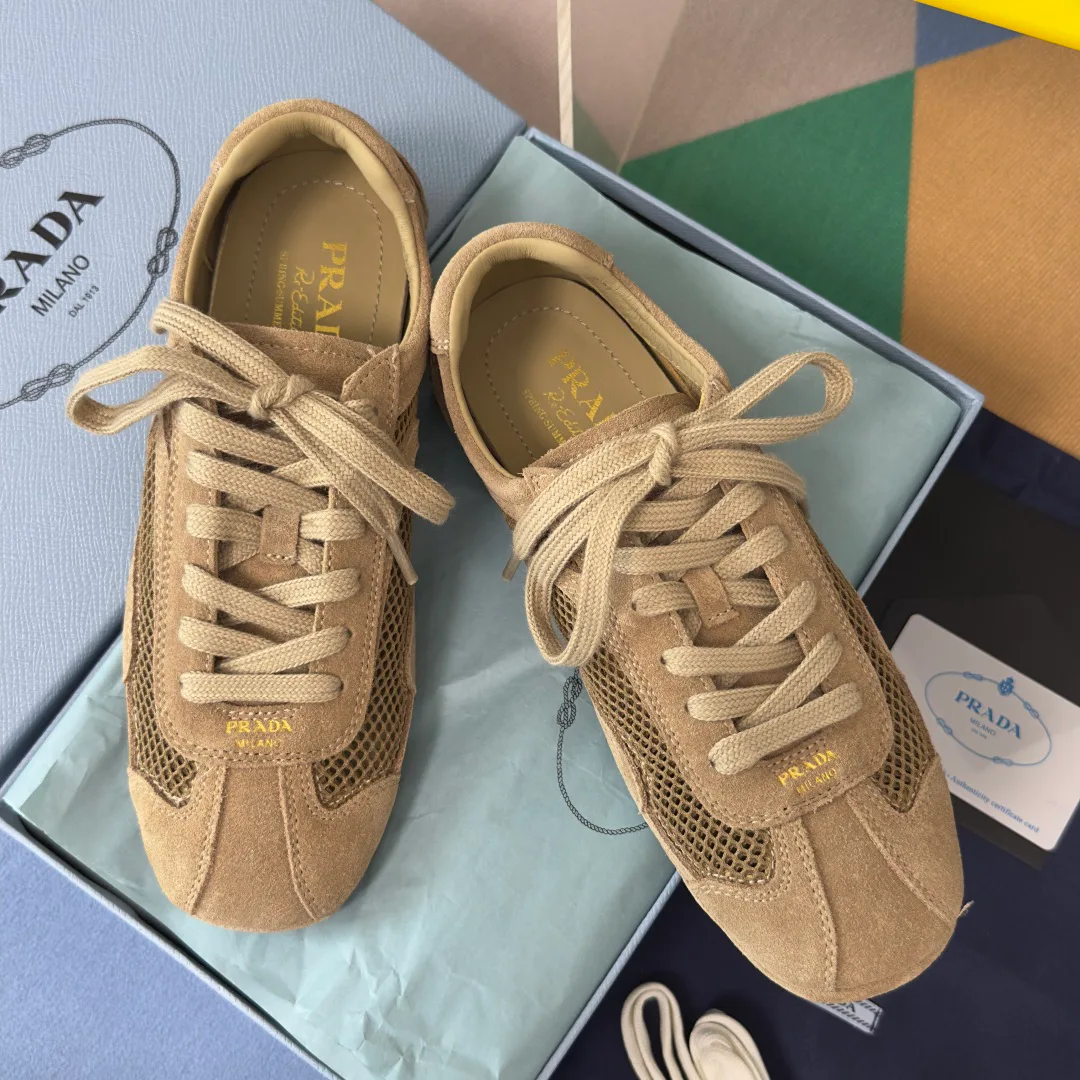 Кроссовки Женские Prada 11595712
