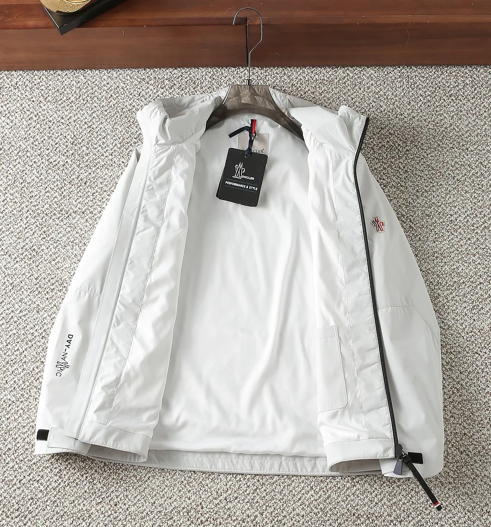 Куртки И Пуховики Мужские Moncler 6472148