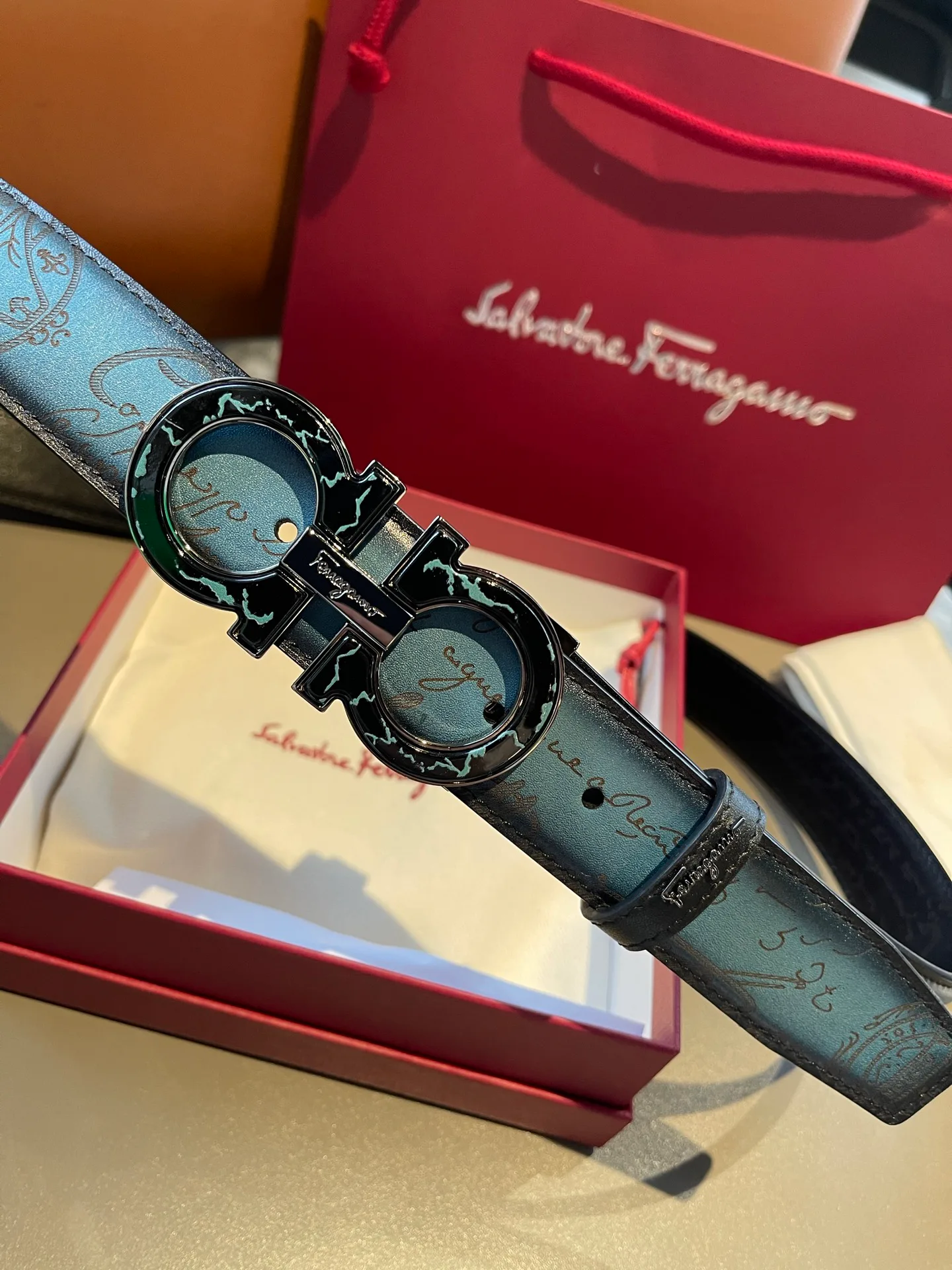 Поясные Сумки Женские Salvatore Ferragamo 11565788