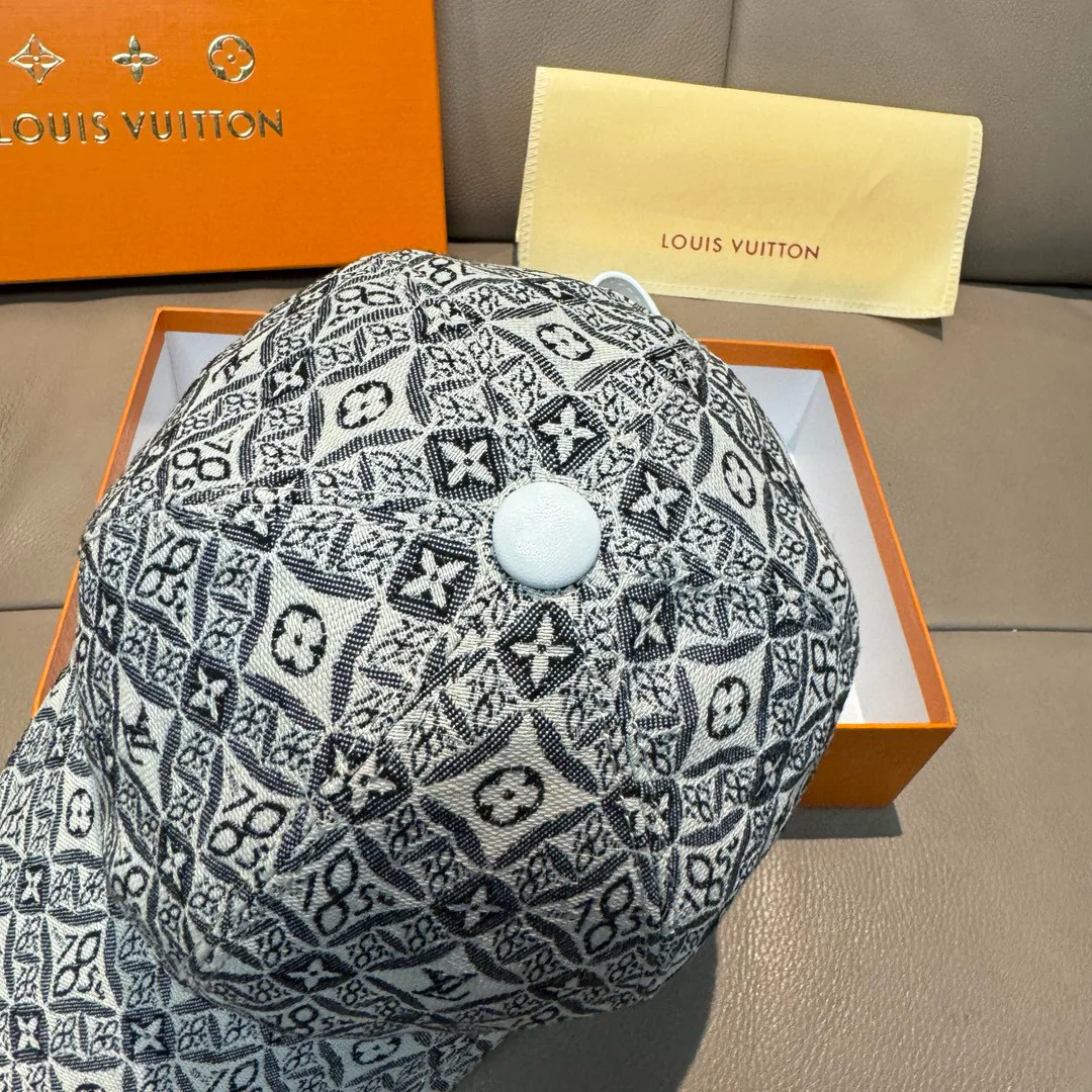 Головные Уборы Louis Vuitton 5922