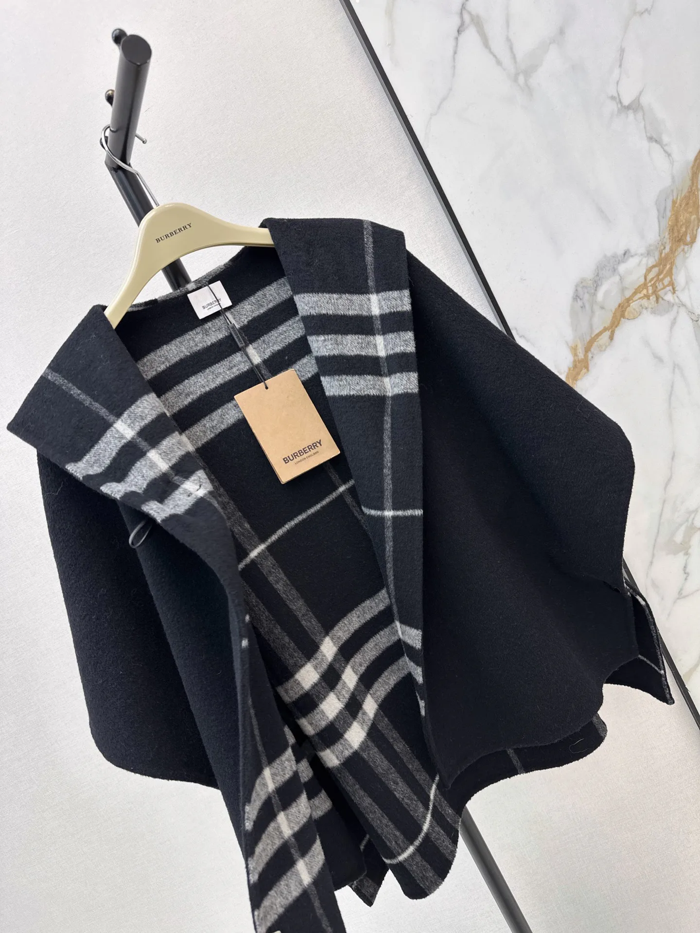 Пальто Женские Burberry 18407950