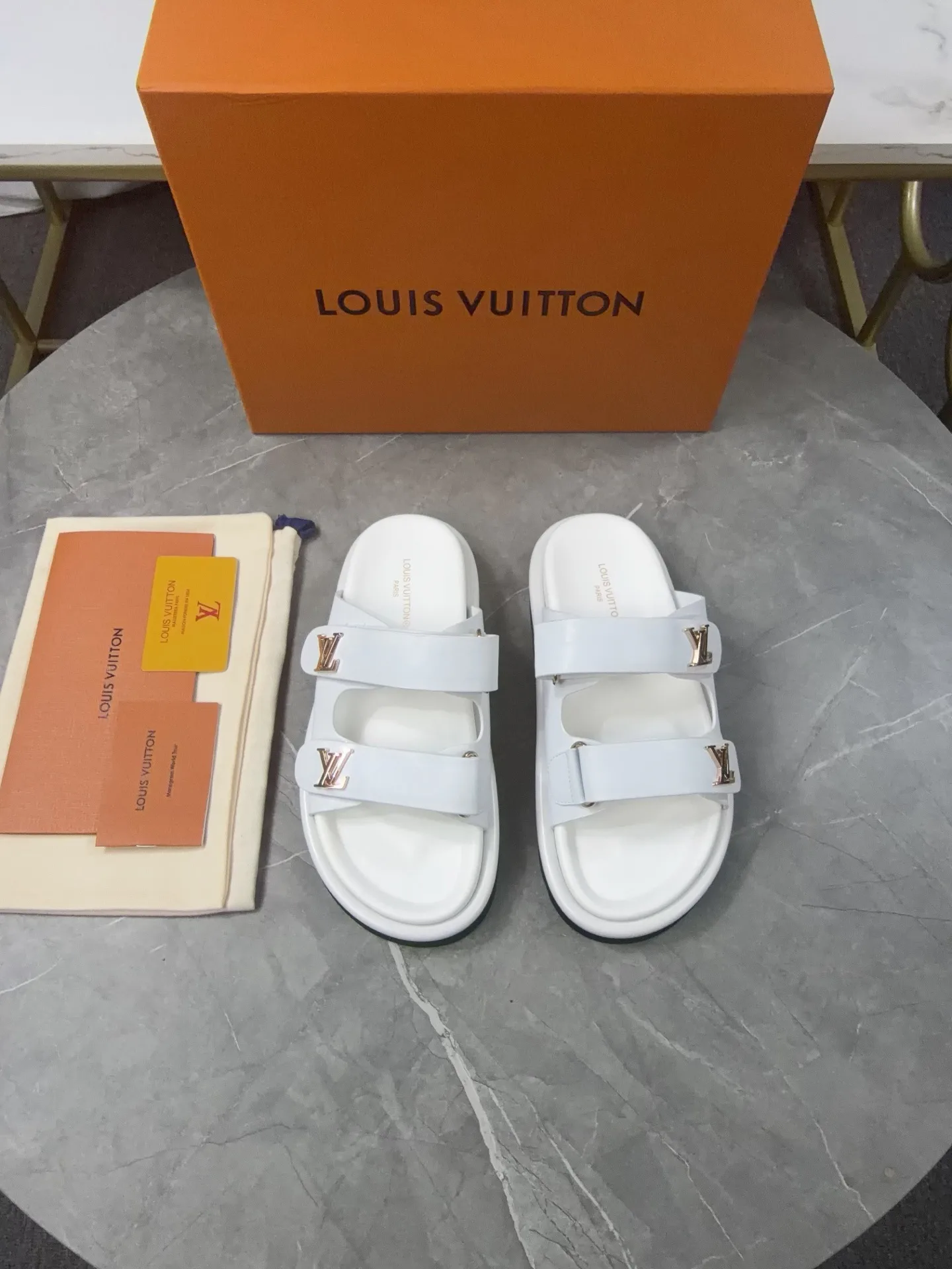 Сандалии Женские Louis Vuitton 12156542