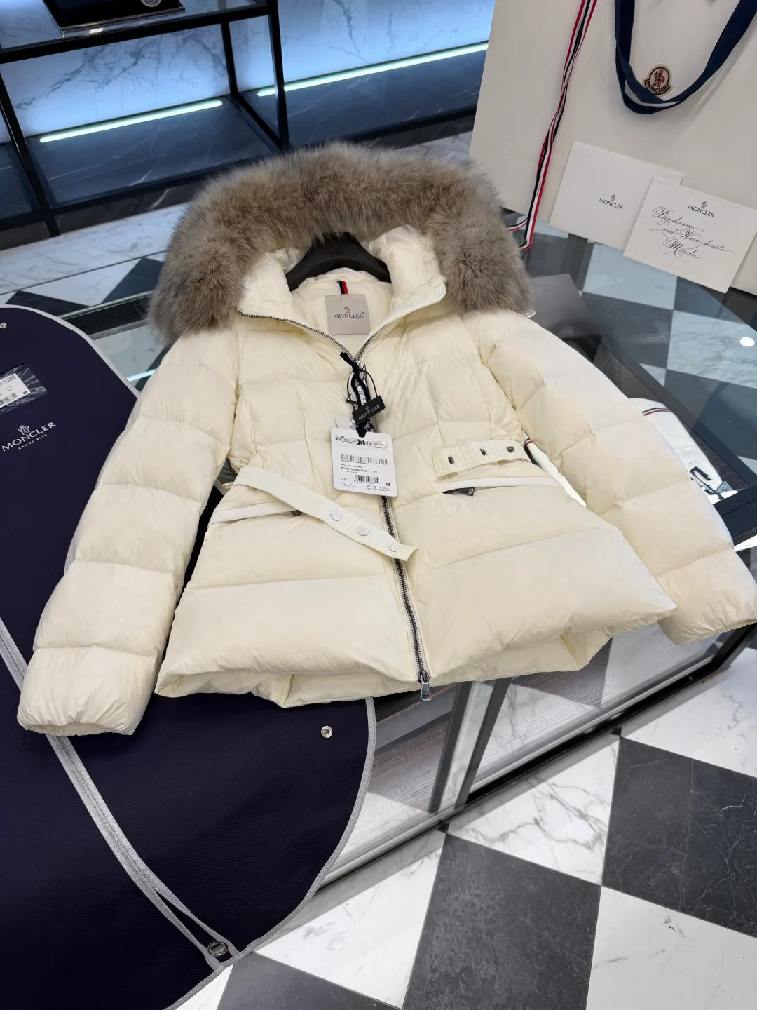 Куртки И Пуховики Женские Moncler 19637003