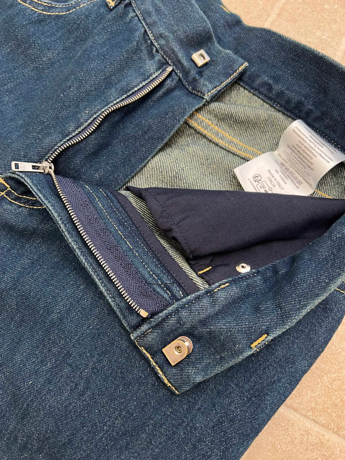 Джинсы Женские Christian Dior 389885