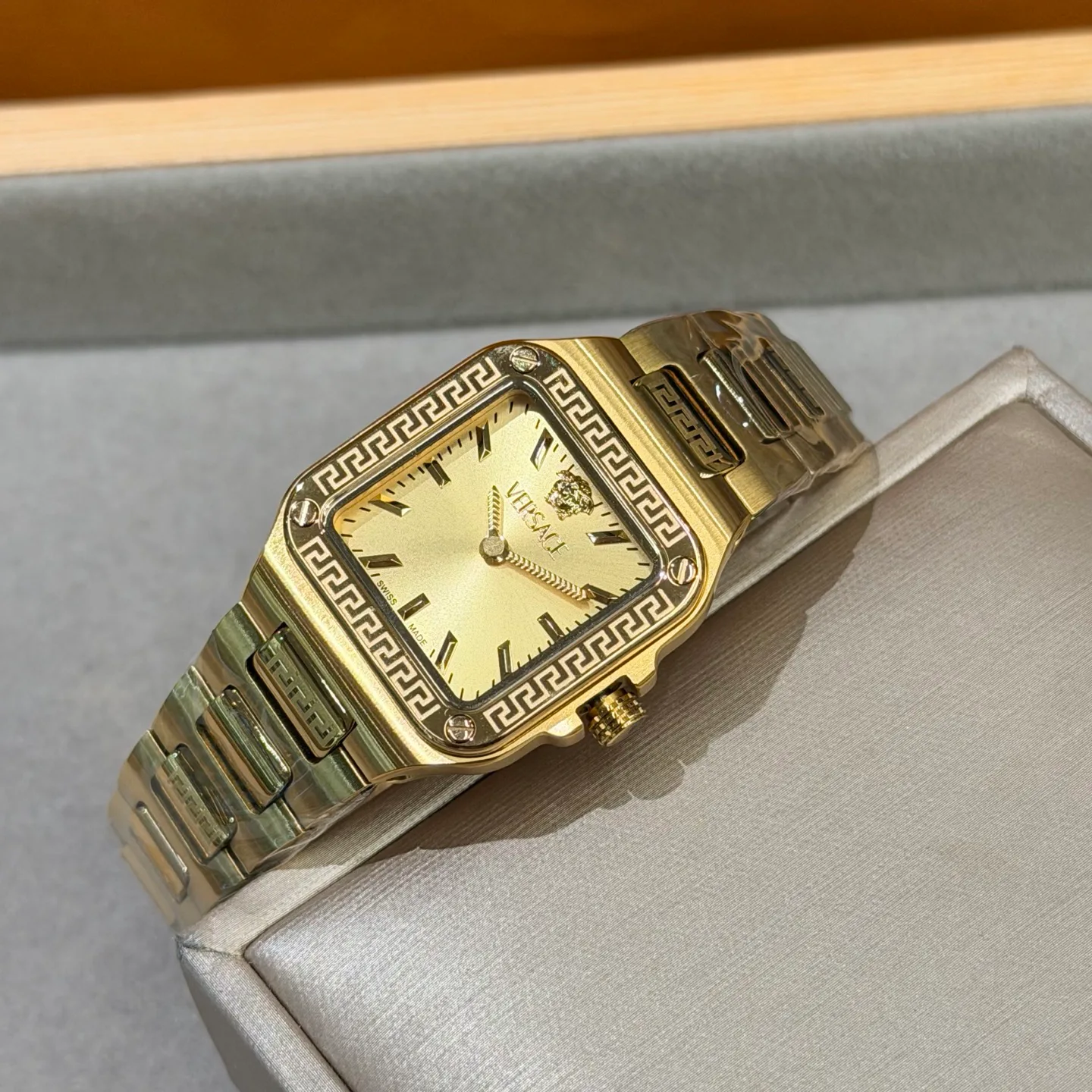 Часы Женские Versace 17813609