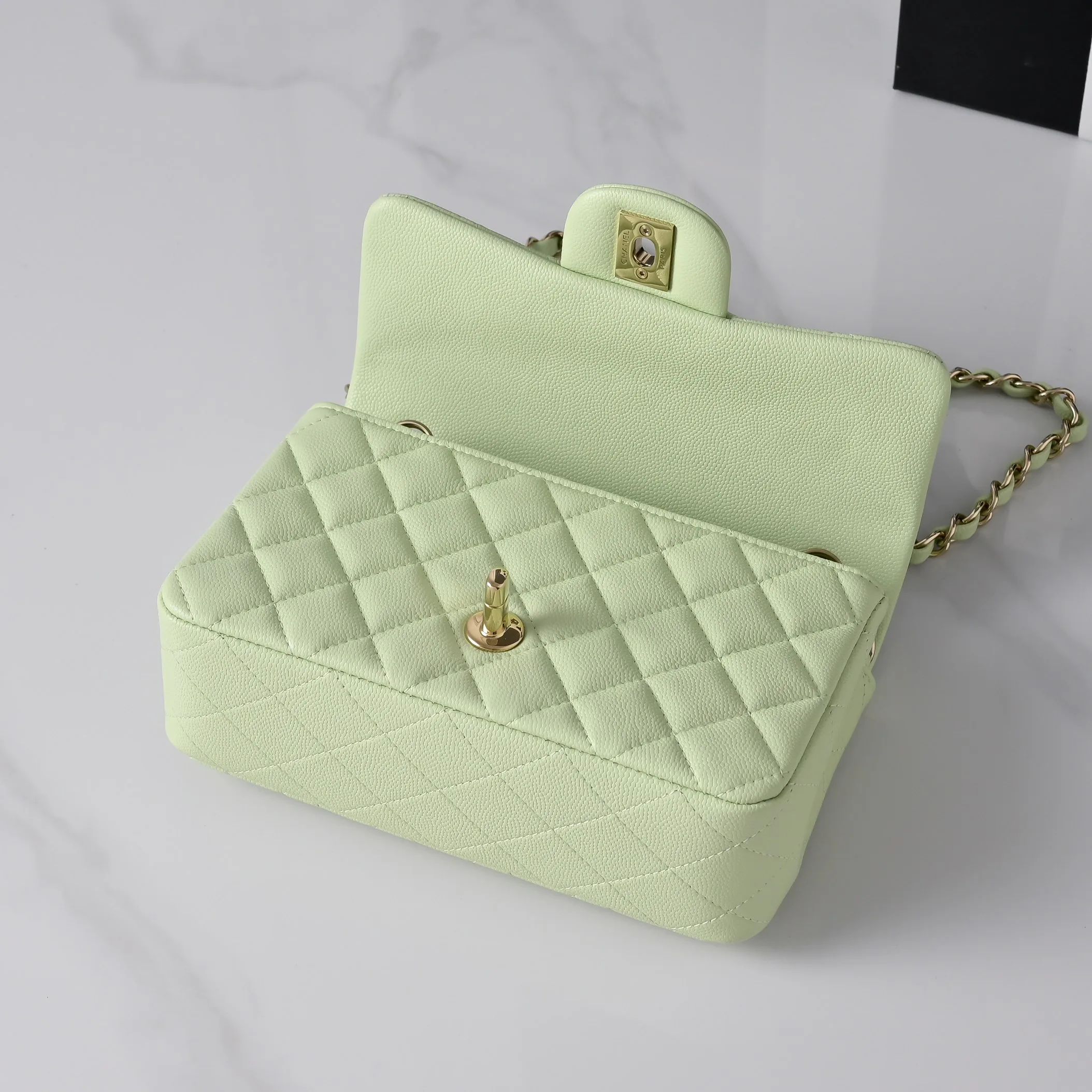 Классические Сумки Женские Chanel 18147802