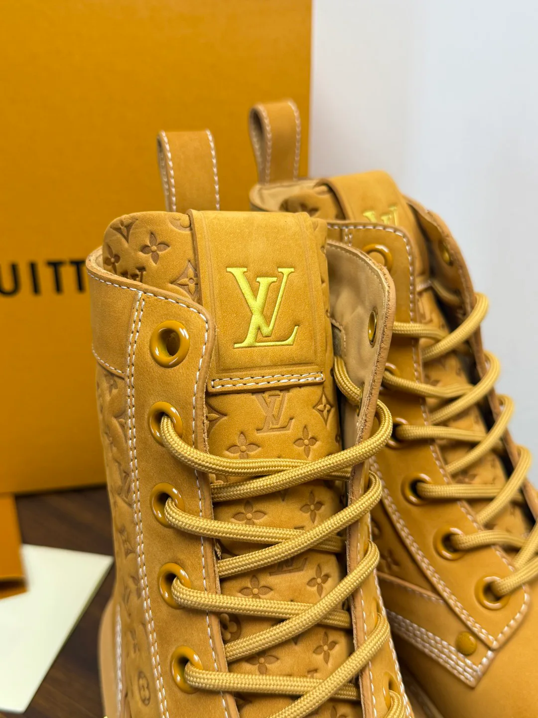 Ботинки Мужские Louis Vuitton 19110498