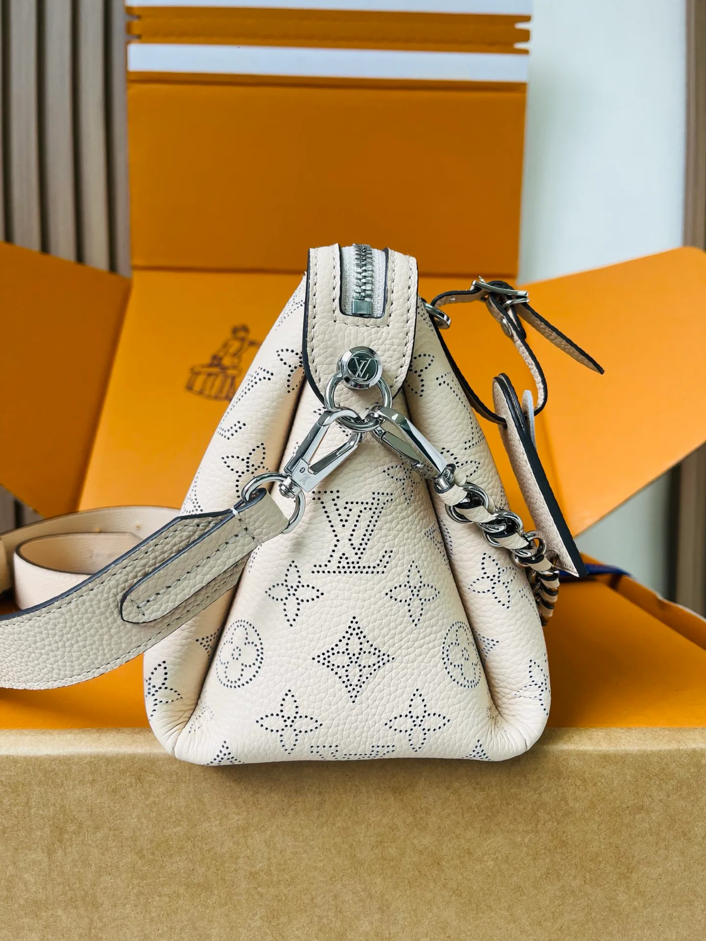 Классические Сумки Женские Louis Vuitton 12569332