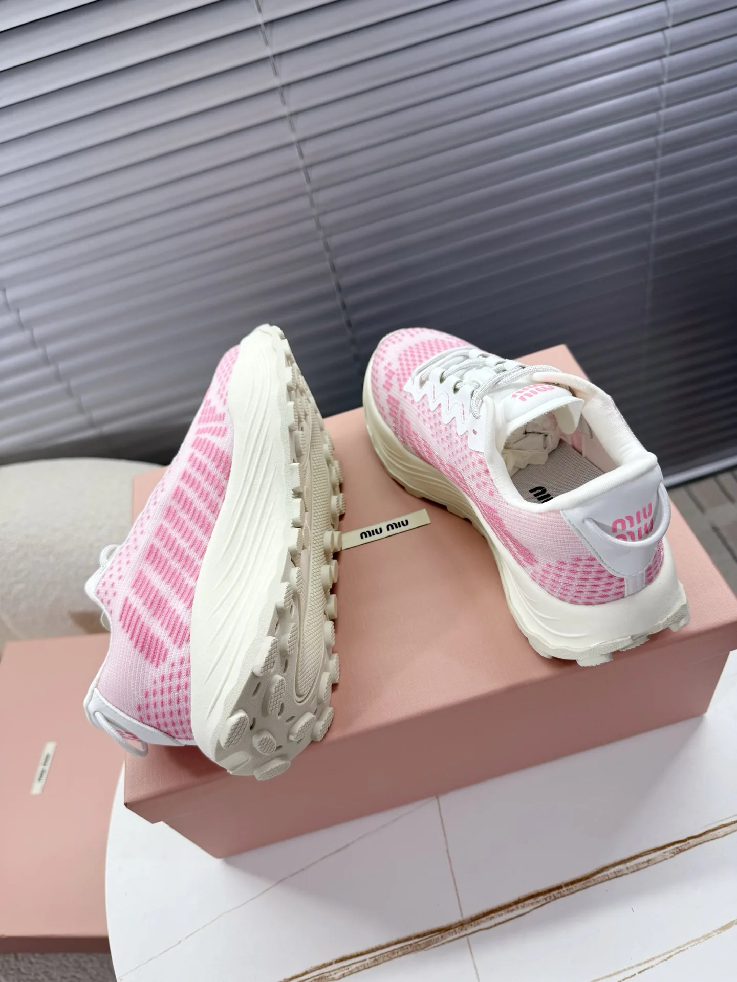 Кроссовки Женские Miu Miu 4086911